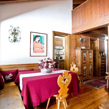 Casa Ampezzana شقة